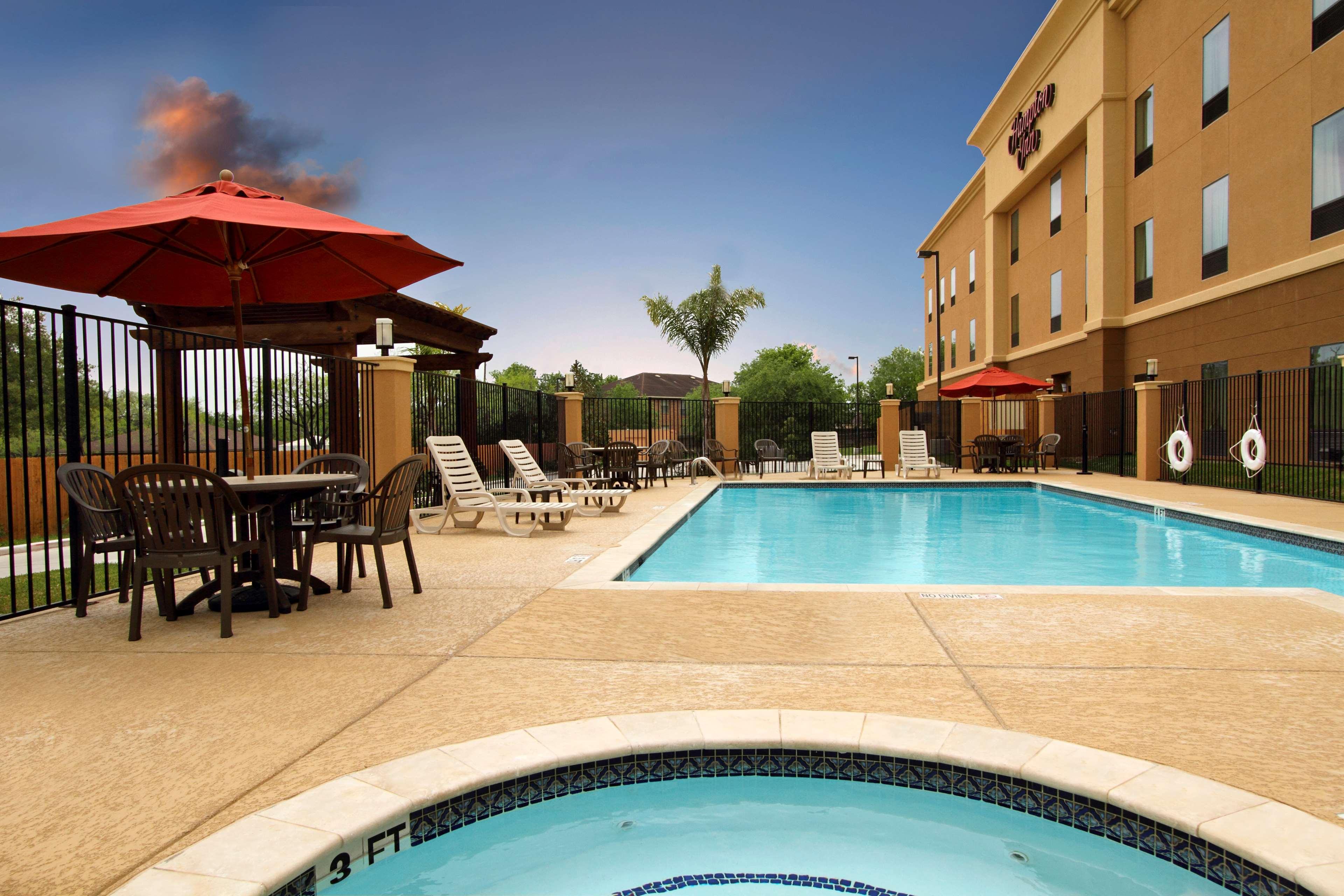 Hampton Inn Beeville Exteriér fotografie